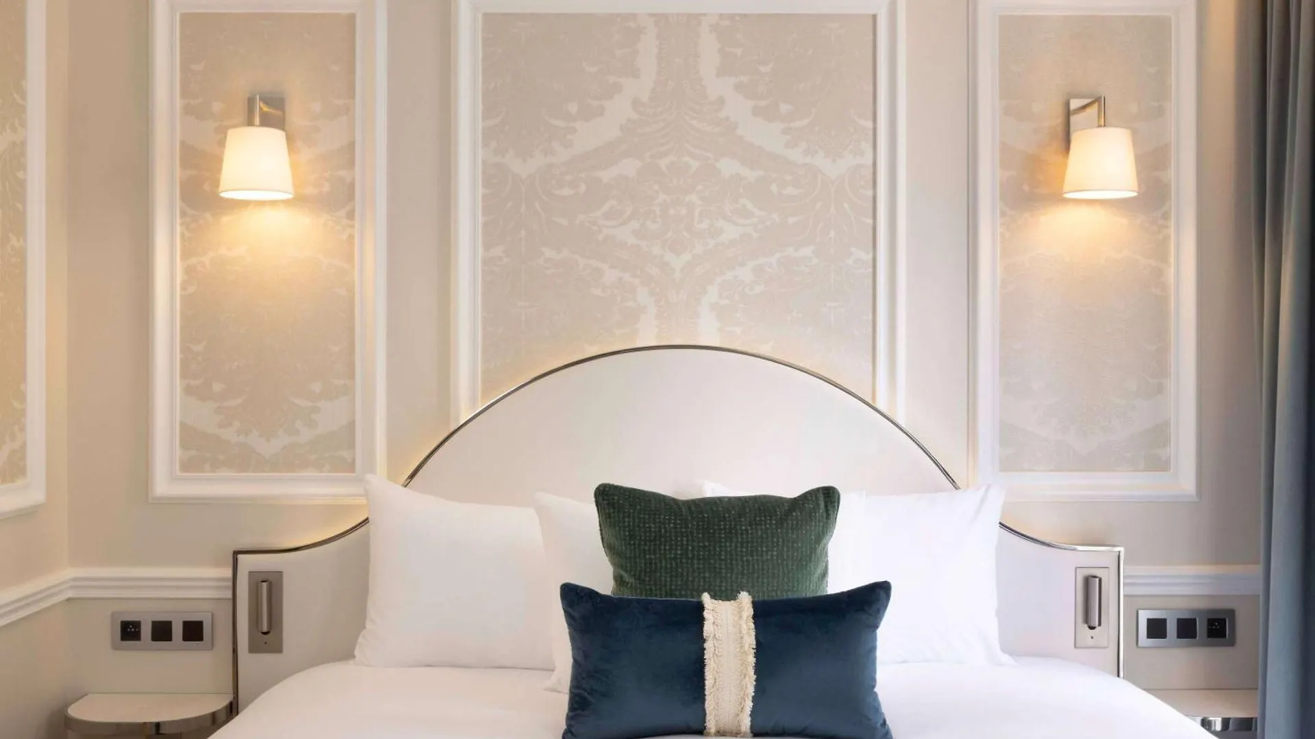 Hotel Mercure La Sorbonne Saint-Germain-Des-Pres Paris France