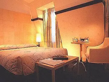 Hotel Mercure La Sorbonne Saint-Germain-Des-Pres Paryż 4*,